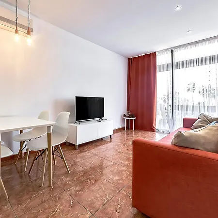 Americos דירה ארונה